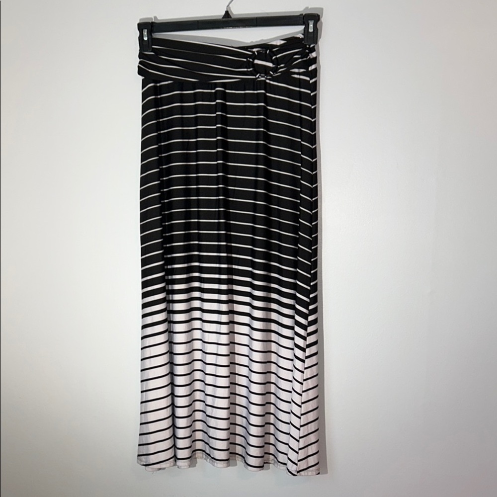 Robert Louis Black and‎ White Maxi Skirt L